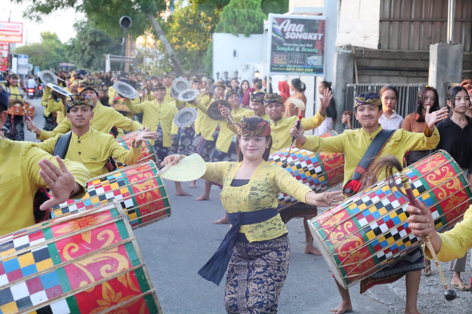 gambar GUNTUR TELU SONGAK